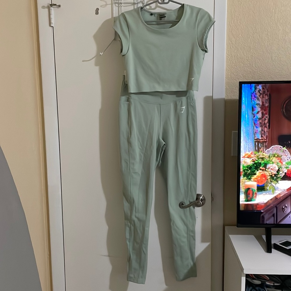 Gym shark workout set